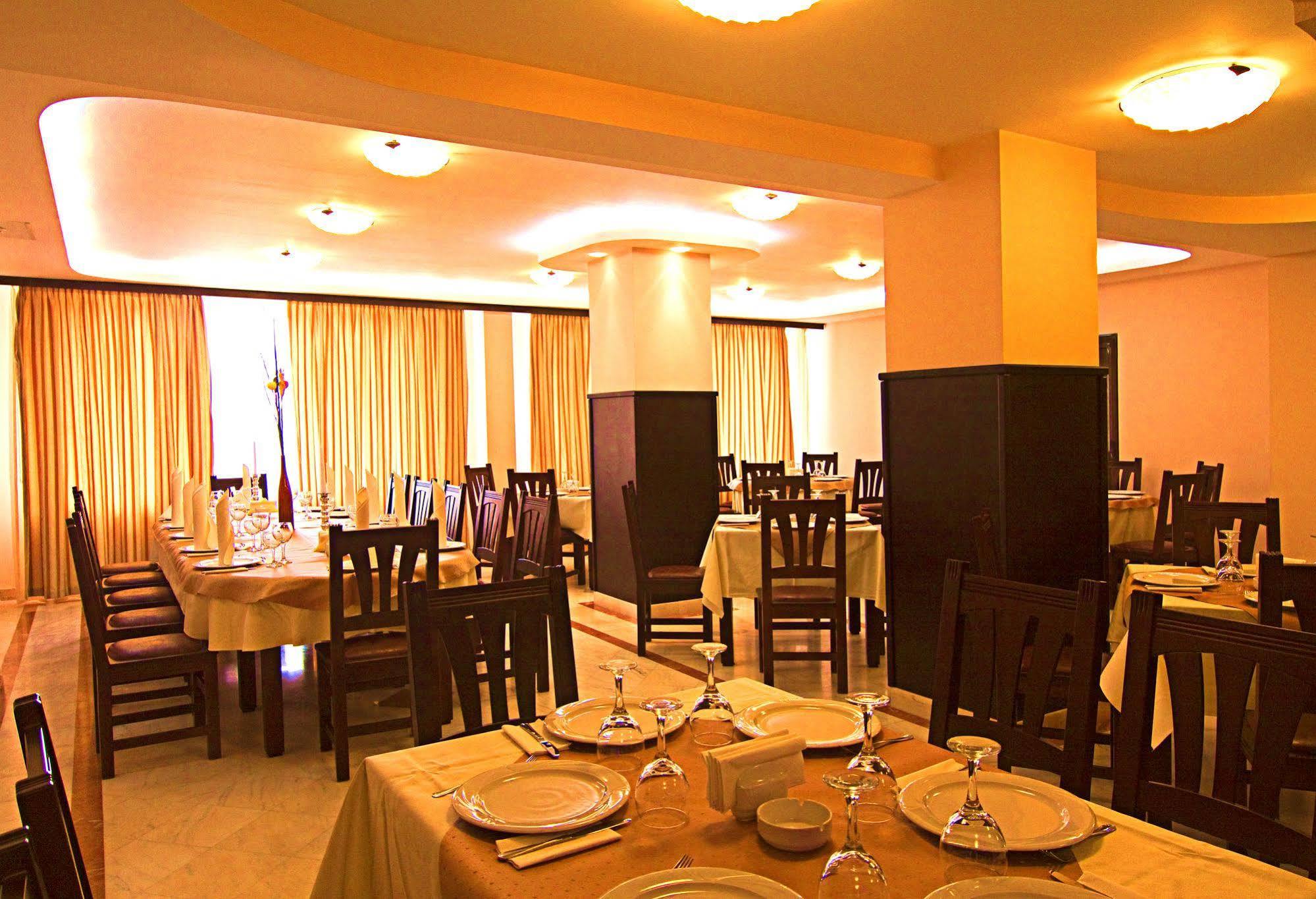 Hotel Floris Cheia  Zewnętrze zdjęcie
