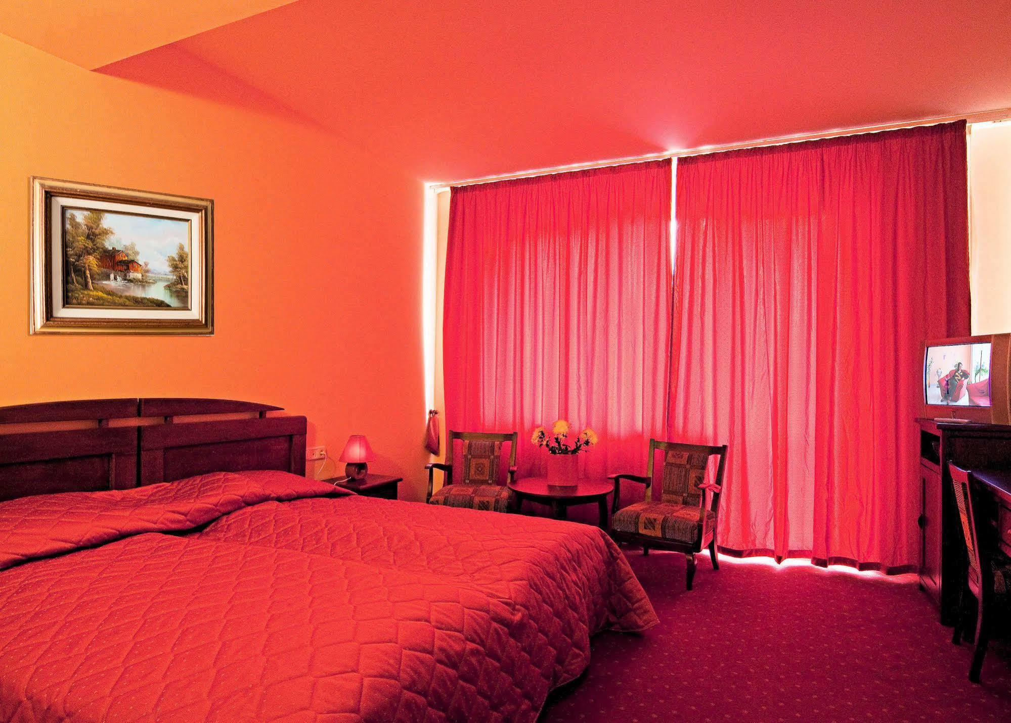 Hotel Floris Cheia  Zewnętrze zdjęcie