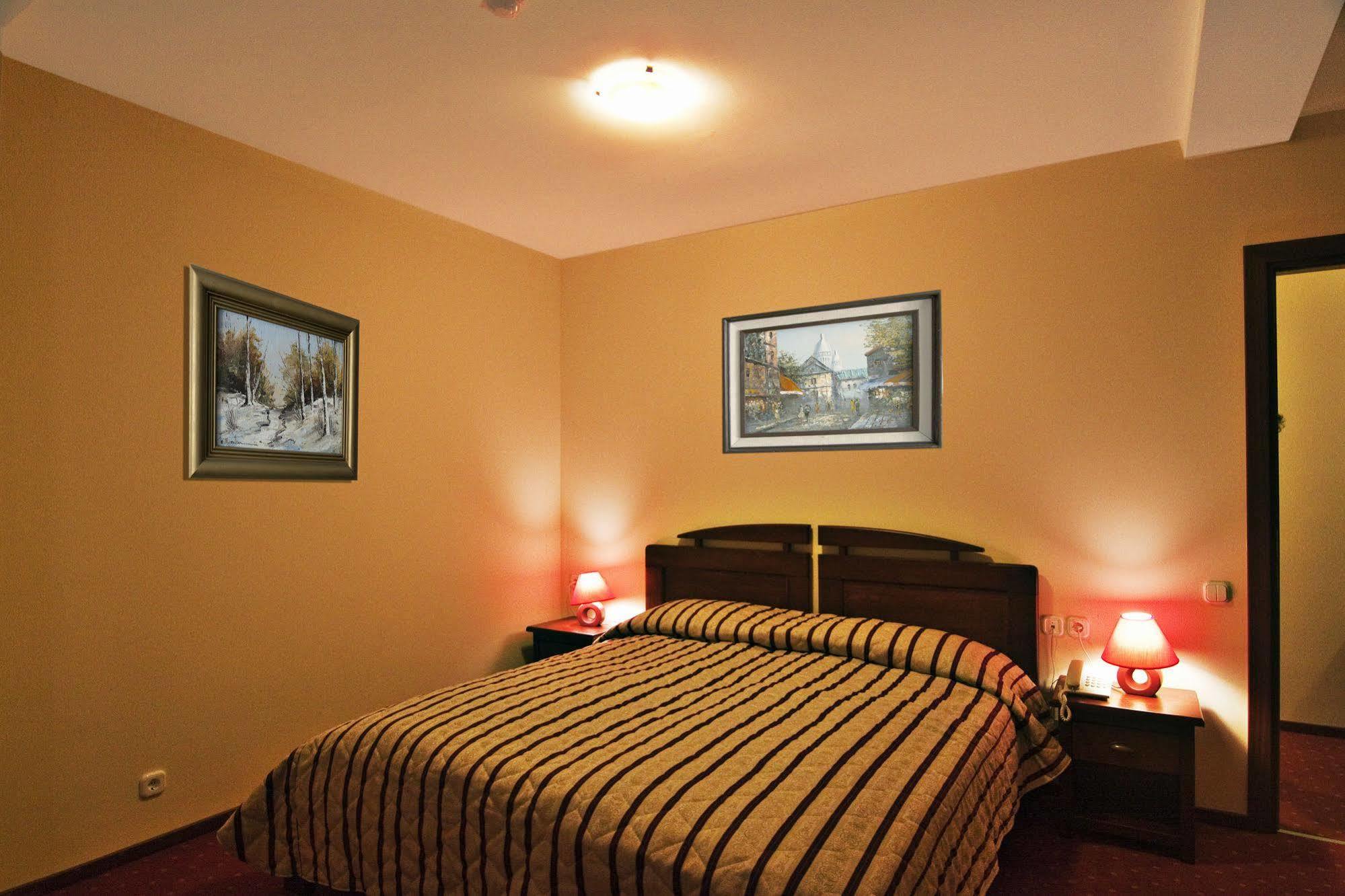 Hotel Floris Cheia  Zewnętrze zdjęcie